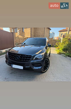 Позашляховик / Кросовер Mercedes-Benz M-Class 2013 в Одесі