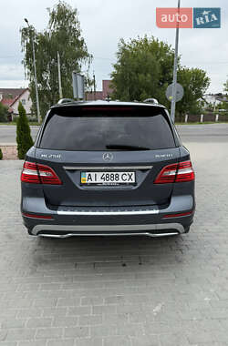 Позашляховик / Кросовер Mercedes-Benz M-Class 2012 в 
