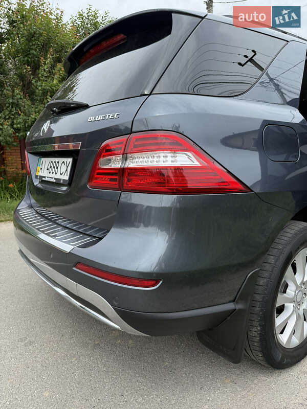 Позашляховик / Кросовер Mercedes-Benz M-Class 2012 в Києві