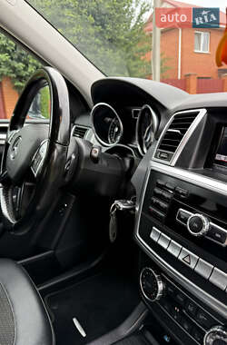 Позашляховик / Кросовер Mercedes-Benz M-Class 2012 в 