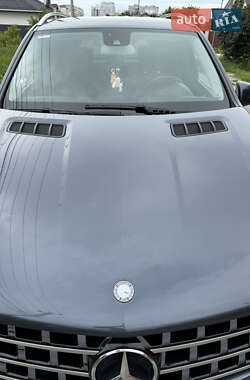 Позашляховик / Кросовер Mercedes-Benz M-Class 2012 в 