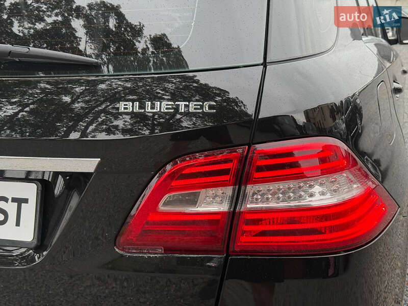 Позашляховик / Кросовер Mercedes-Benz M-Class 2012 в Стрию