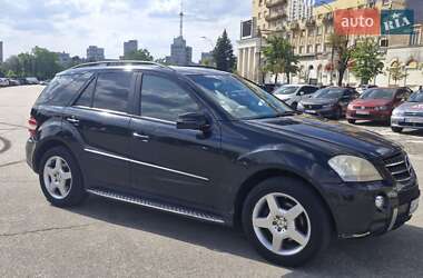 Позашляховик / Кросовер Mercedes-Benz M-Class 2006 в 