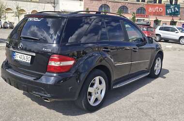 Позашляховик / Кросовер Mercedes-Benz M-Class 2006 в 