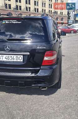 Позашляховик / Кросовер Mercedes-Benz M-Class 2006 в 