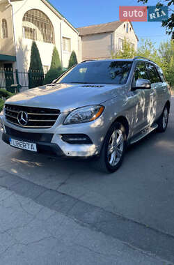 Внедорожник / Кроссовер Mercedes-Benz M-Class 2014 в 