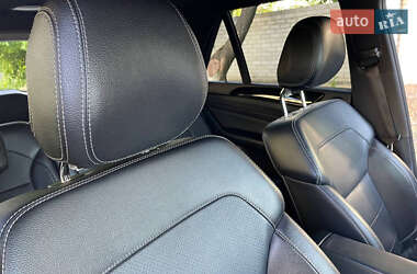 Внедорожник / Кроссовер Mercedes-Benz M-Class 2014 в 