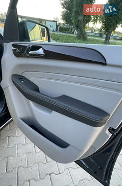 Позашляховик / Кросовер Mercedes-Benz M-Class 2013 в 