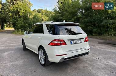 Внедорожник / Кроссовер Mercedes-Benz M-Class 2013 в 