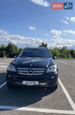 Позашляховик / Кросовер Mercedes-Benz M-Class 2005 в 