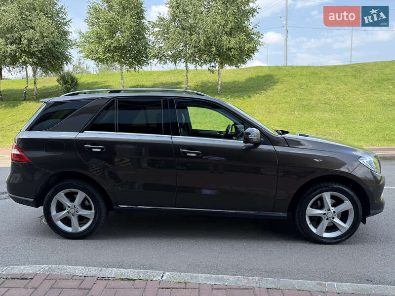 Внедорожник / Кроссовер Mercedes-Benz M-Class 2013 в Киеве