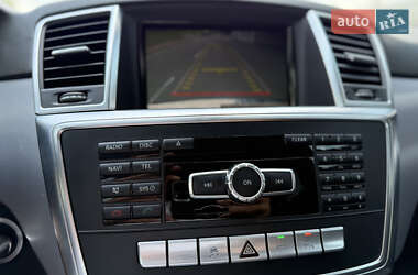 Позашляховик / Кросовер Mercedes-Benz M-Class 2013 в 