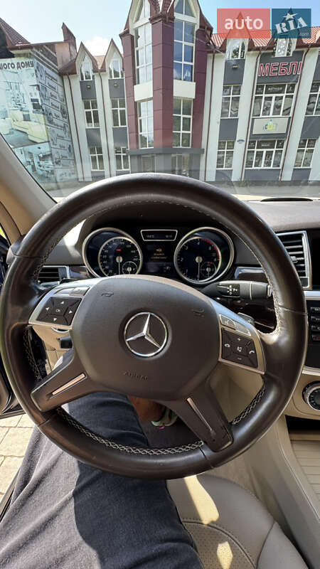 Внедорожник / Кроссовер Mercedes-Benz M-Class 2014 в Львове