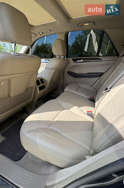 Внедорожник / Кроссовер Mercedes-Benz M-Class 2014 в 