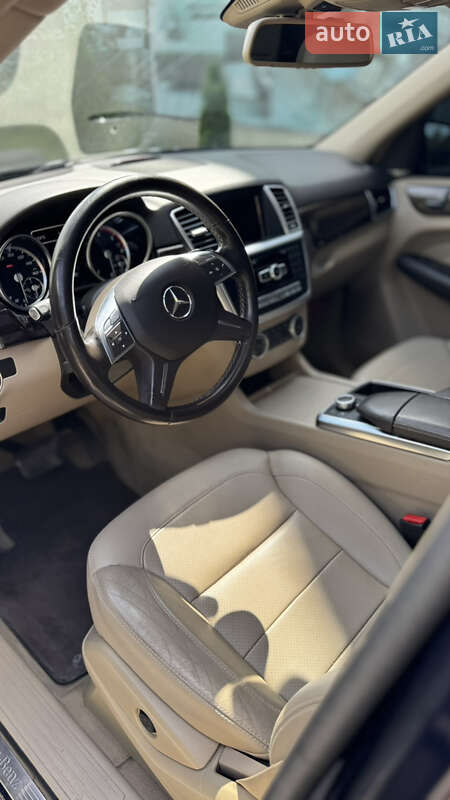 Внедорожник / Кроссовер Mercedes-Benz M-Class 2014 в Львове