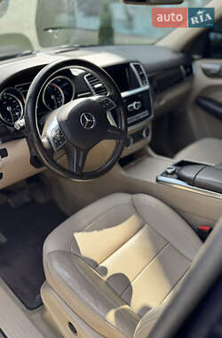 Внедорожник / Кроссовер Mercedes-Benz M-Class 2014 в 