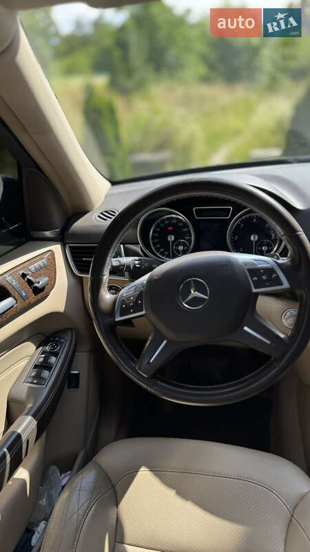 Внедорожник / Кроссовер Mercedes-Benz M-Class 2014 в Львове