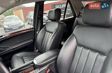 Внедорожник / Кроссовер Mercedes-Benz M-Class 2005 в 