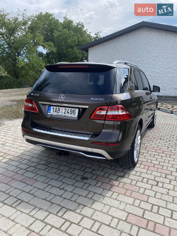 Позашляховик / Кросовер Mercedes-Benz M-Class 2013 в Косові