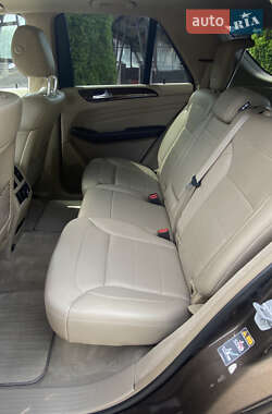 Позашляховик / Кросовер Mercedes-Benz M-Class 2013 в 