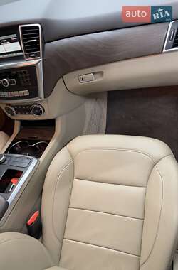 Позашляховик / Кросовер Mercedes-Benz M-Class 2015 в 