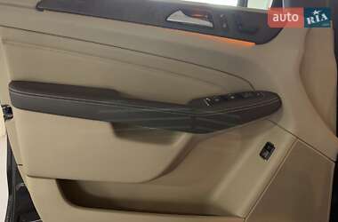 Позашляховик / Кросовер Mercedes-Benz M-Class 2015 в 