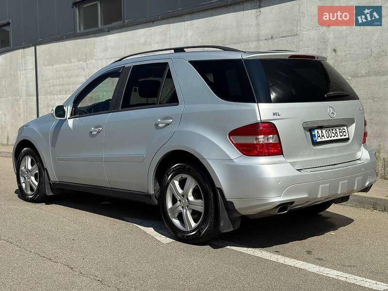 Позашляховик / Кросовер Mercedes-Benz M-Class 2006 в Києві