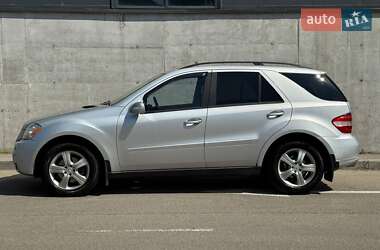 Внедорожник / Кроссовер Mercedes-Benz M-Class 2006 в 