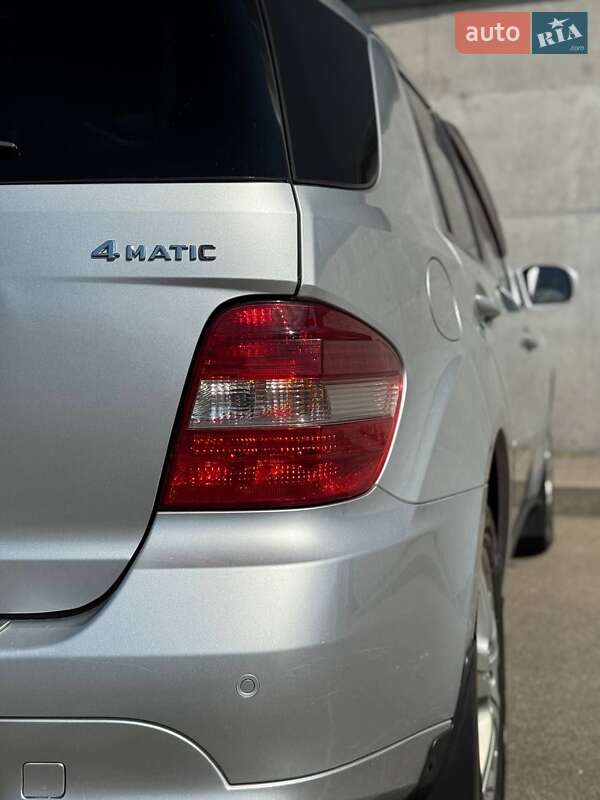 Позашляховик / Кросовер Mercedes-Benz M-Class 2006 в Києві