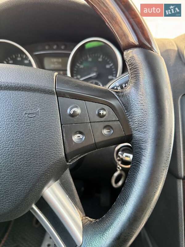 Позашляховик / Кросовер Mercedes-Benz M-Class 2006 в Києві