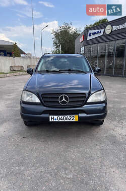 Внедорожник / Кроссовер Mercedes-Benz M-Class 2000 в Запорожье