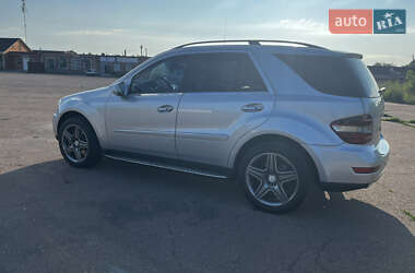 Внедорожник / Кроссовер Mercedes-Benz M-Class 2009 в 