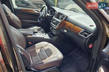 Внедорожник / Кроссовер Mercedes-Benz M-Class 2011 в 