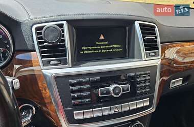 Внедорожник / Кроссовер Mercedes-Benz M-Class 2011 в 
