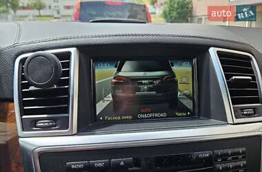 Позашляховик / Кросовер Mercedes-Benz M-Class 2011 в Чернівцях