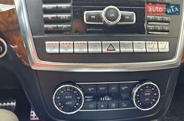 Внедорожник / Кроссовер Mercedes-Benz M-Class 2011 в 