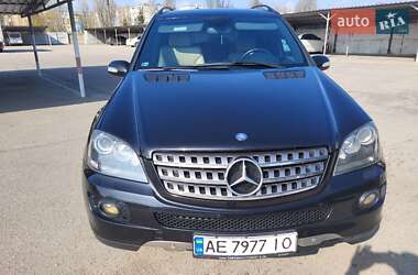 Позашляховик / Кросовер Mercedes-Benz M-Class 2008 в 