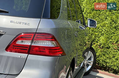 Внедорожник / Кроссовер Mercedes-Benz M-Class 2014 в 