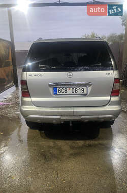 Внедорожник / Кроссовер Mercedes-Benz M-Class 2002 в 