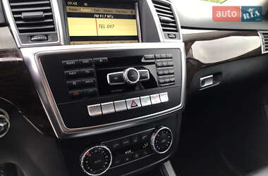 Внедорожник / Кроссовер Mercedes-Benz M-Class 2014 в 