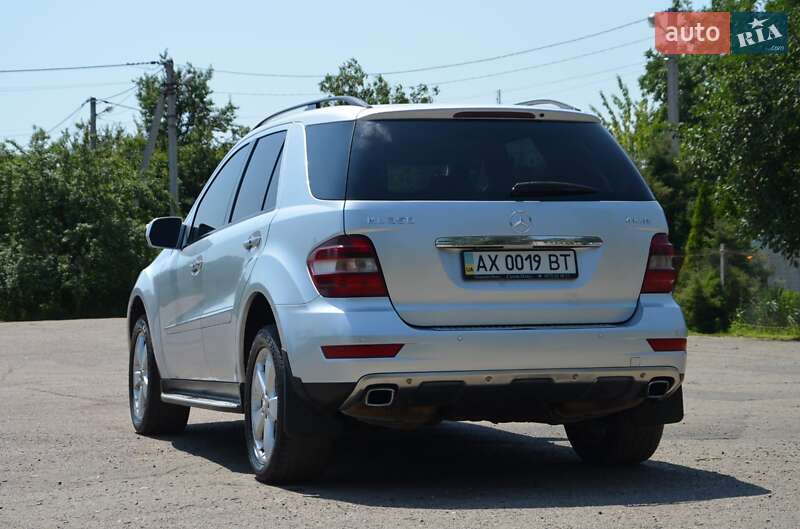 Позашляховик / Кросовер Mercedes-Benz M-Class 2008 в Павлограді