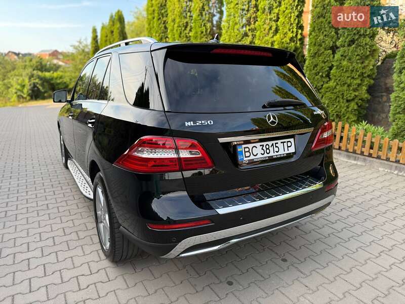 Позашляховик / Кросовер Mercedes-Benz M-Class 2012 в Хмельницькому