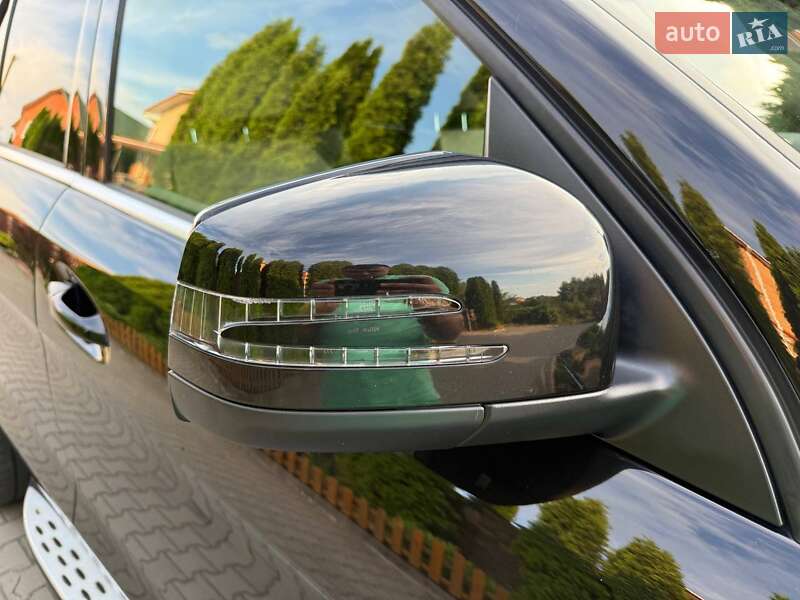Позашляховик / Кросовер Mercedes-Benz M-Class 2012 в Хмельницькому