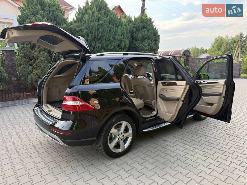 Позашляховик / Кросовер Mercedes-Benz M-Class 2012 в Хмельницькому