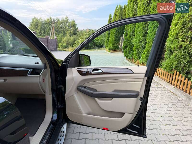 Позашляховик / Кросовер Mercedes-Benz M-Class 2012 в Хмельницькому