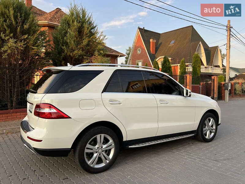 Позашляховик / Кросовер Mercedes-Benz M-Class 2012 в Хмельницькому