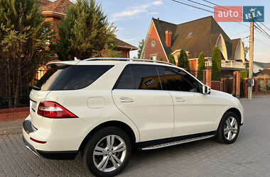 Позашляховик / Кросовер Mercedes-Benz M-Class 2012 в 