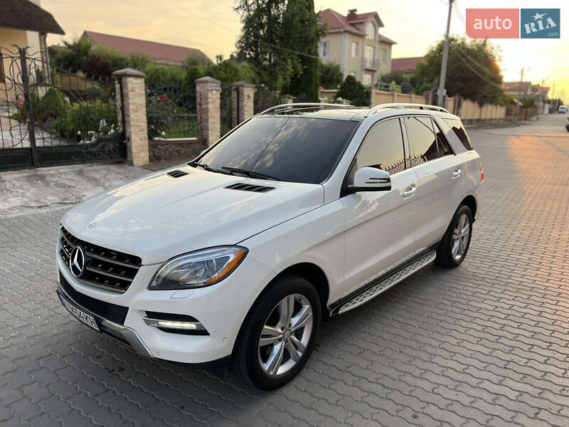 Позашляховик / Кросовер Mercedes-Benz M-Class 2012 в Хмельницькому