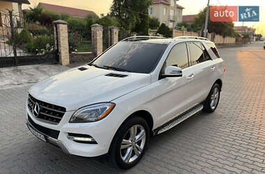 Позашляховик / Кросовер Mercedes-Benz M-Class 2012 в 