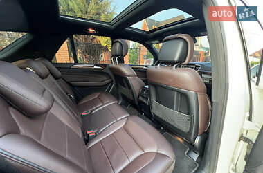 Позашляховик / Кросовер Mercedes-Benz M-Class 2012 в 
